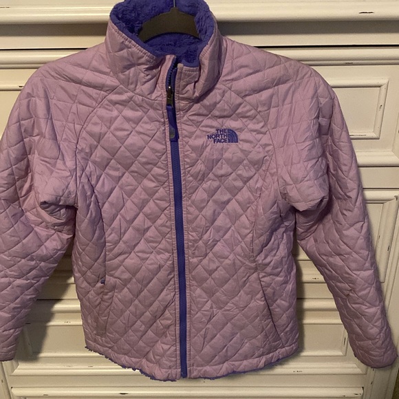 The North Face Purple Jacket. Woman’s. Should fit a medium. No tag - Picture 1 of 6